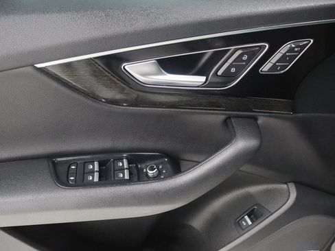 Used 2018 Audi Q7 3.0T Prestige w/ Prestige Package AWD/4WD image 15