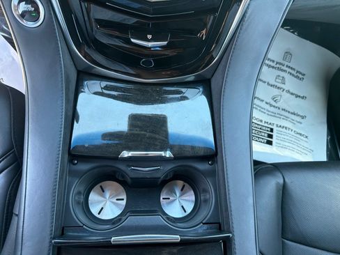 Used 2015 Cadillac Escalade Platinum AWD/4WD image 14