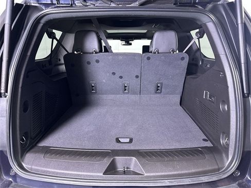 Used 2021 GMC Yukon XL SLT w/ SLT Premium Package image 27