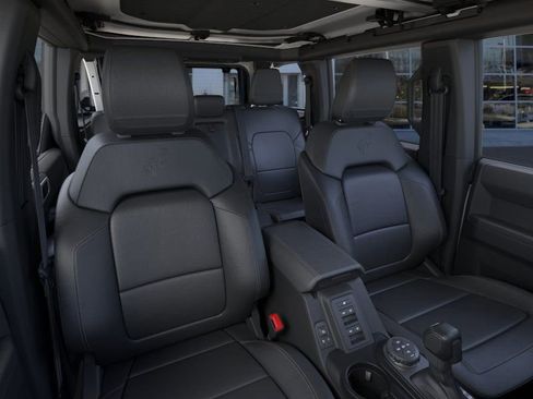 New 2025 Ford Bronco Badlands image 11