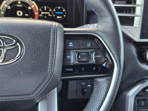 Used 2025 Toyota Sequoia Platinum image 21