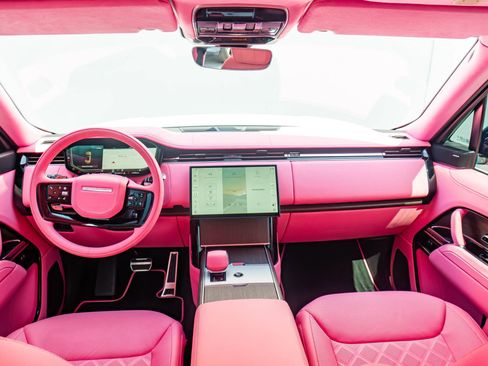 Used 2025 Land Rover Range Rover SE image 14