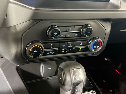 Used 2025 Ford Bronco 2-Door AWD/4WD image 15