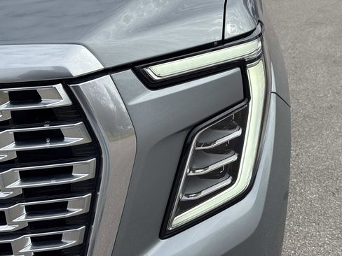 Certified 2025 GMC Yukon Denali image 12