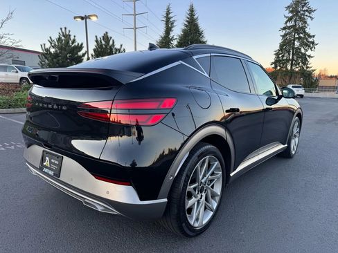 Used 2023 Genesis GV60 Advanced w/ Security Package image 10