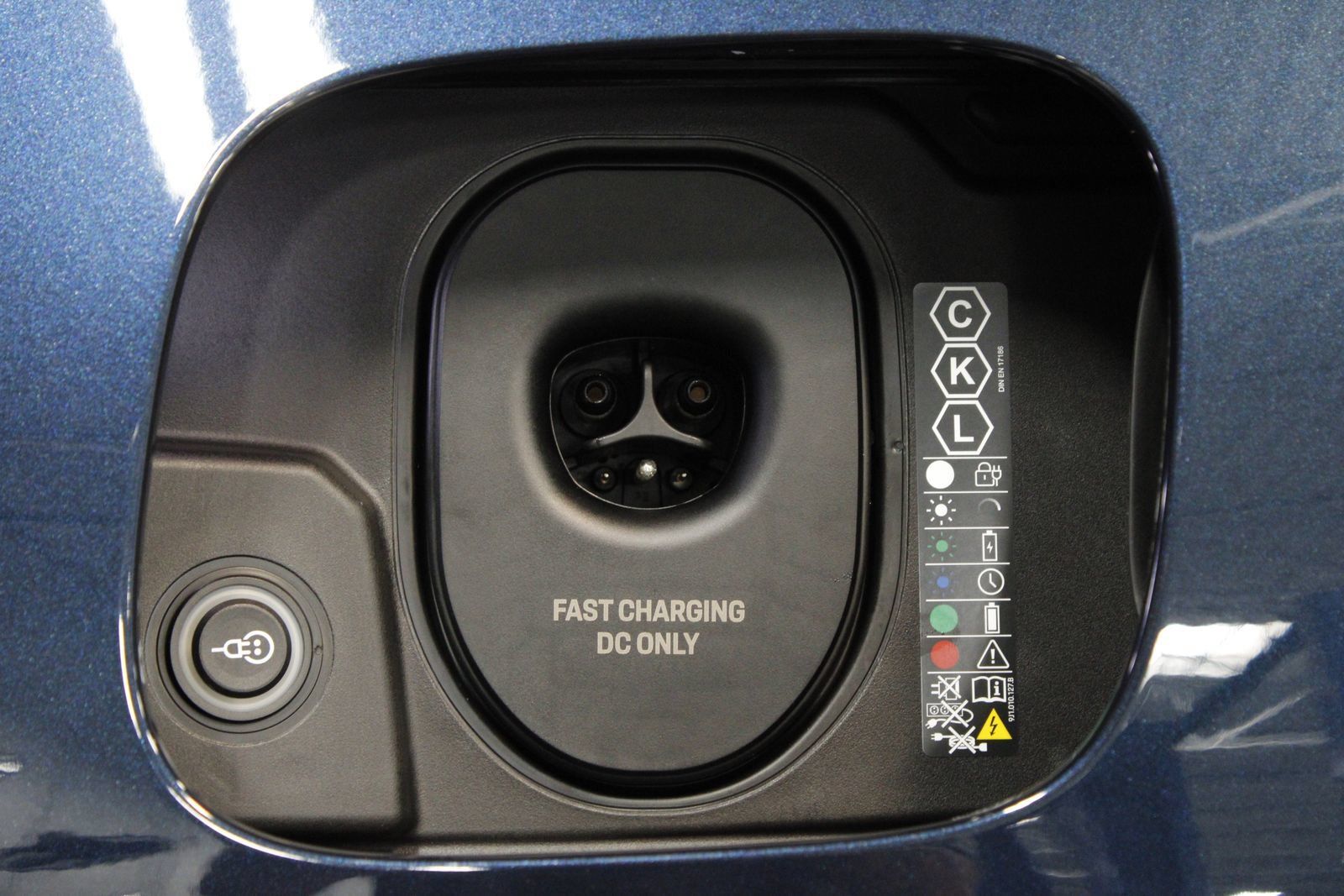 Used 2026 Porsche Cayenne Electric AWD/4WD image 28