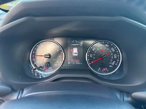 Used 2020 Toyota RAV4 XLE Premium image 12