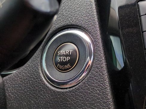 Used 2020 Nissan Rogue SL FWD image 23