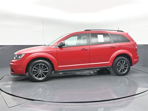 Used 2018 Dodge Journey SE w/ Blacktop Package FWD image 8