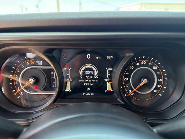 Used 2026 Jeep Gladiator Mojave AWD/4WD image 15