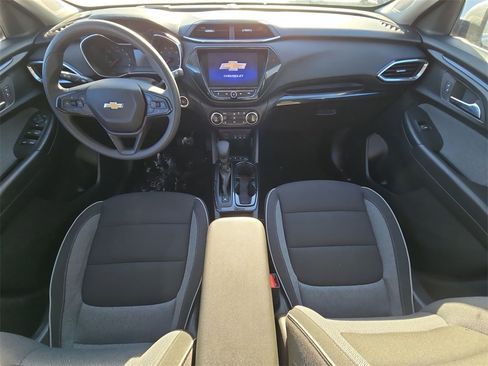 Used 2023 Chevrolet TrailBlazer LT w/ Convenience Package image 21