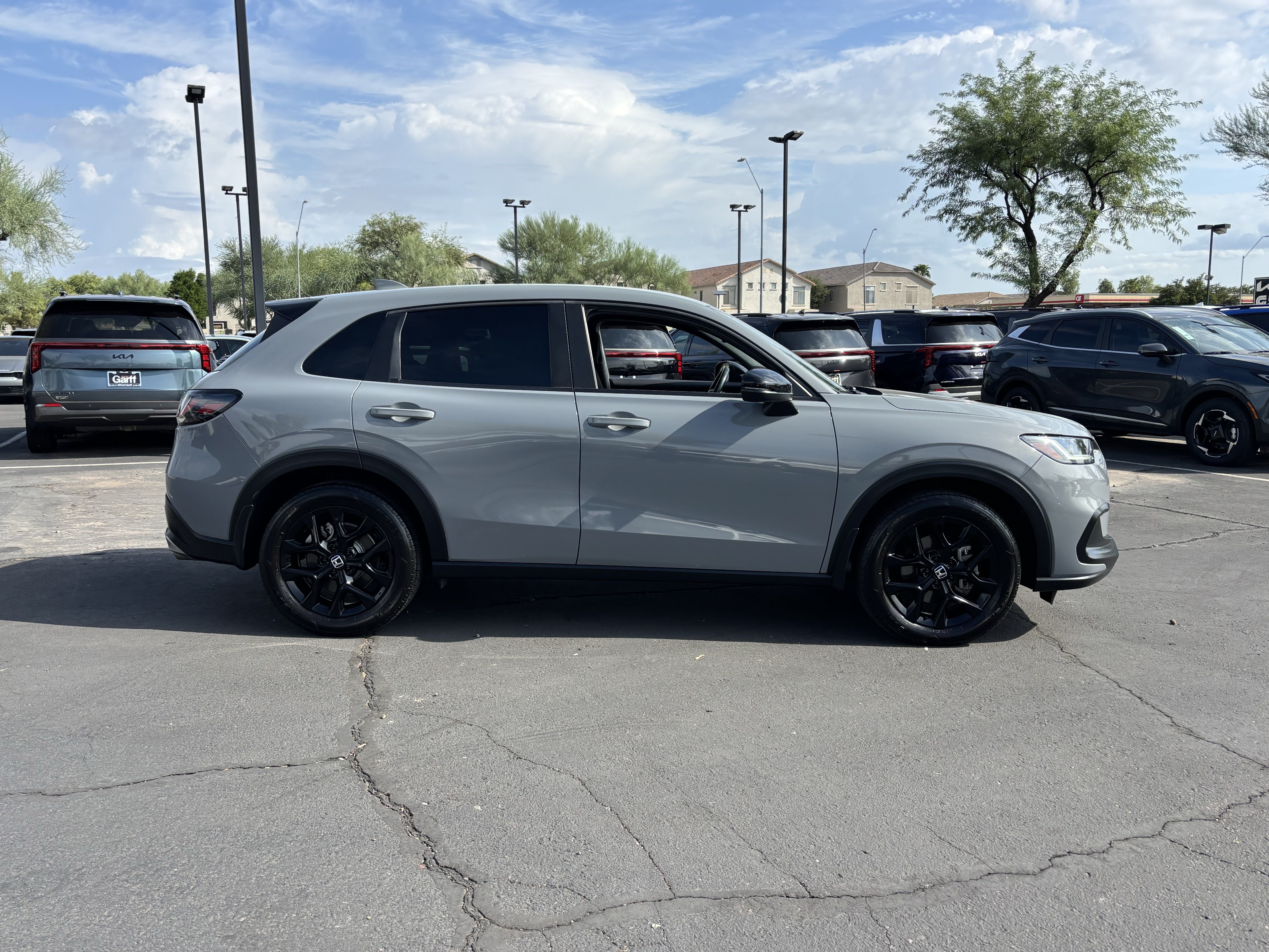 Used 2023 Honda HR-V Sport image 2