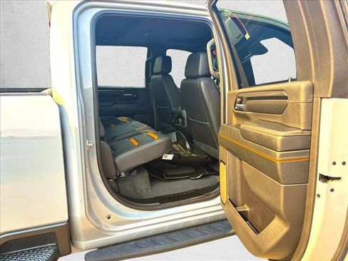 Used 2024 GMC Sierra 2500 AT4 w/ AT4 Premium Plus Package AWD/4WD image 14