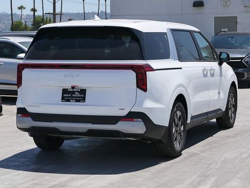 New 2026 Kia Carnival LXS FWD image 3