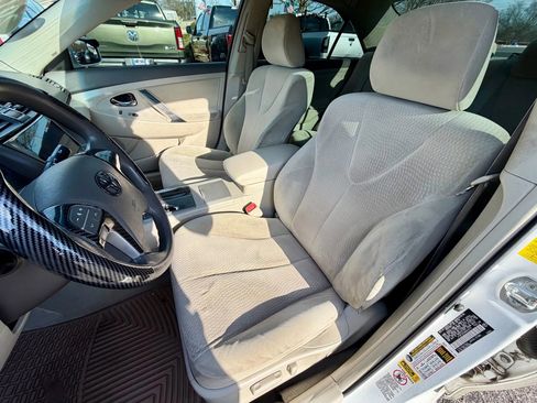 Used 2011 Toyota Camry LE image 8