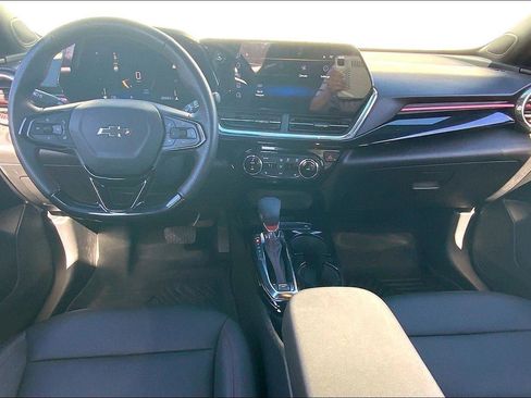 Used 2024 Chevrolet Trax RS w/ Driver Confidence Package image 14