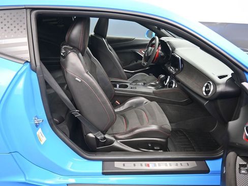 Used 2022 Chevrolet Camaro ZL1 image 36