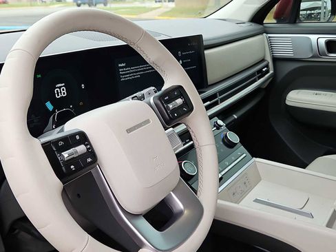 Used 2025 Hyundai Santa Fe SEL image 10