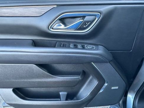 Used 2021 Chevrolet Tahoe Z71 w/ Z71 Off-Road Package image 19