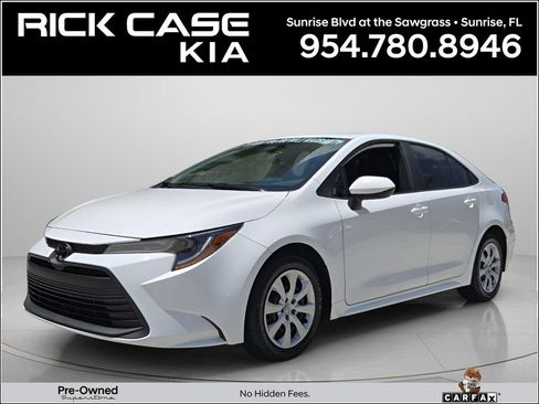 Used 2023 Toyota Corolla LE FWD image 1