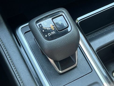 Certified 2025 Nissan Pathfinder SV AWD/4WD image 17