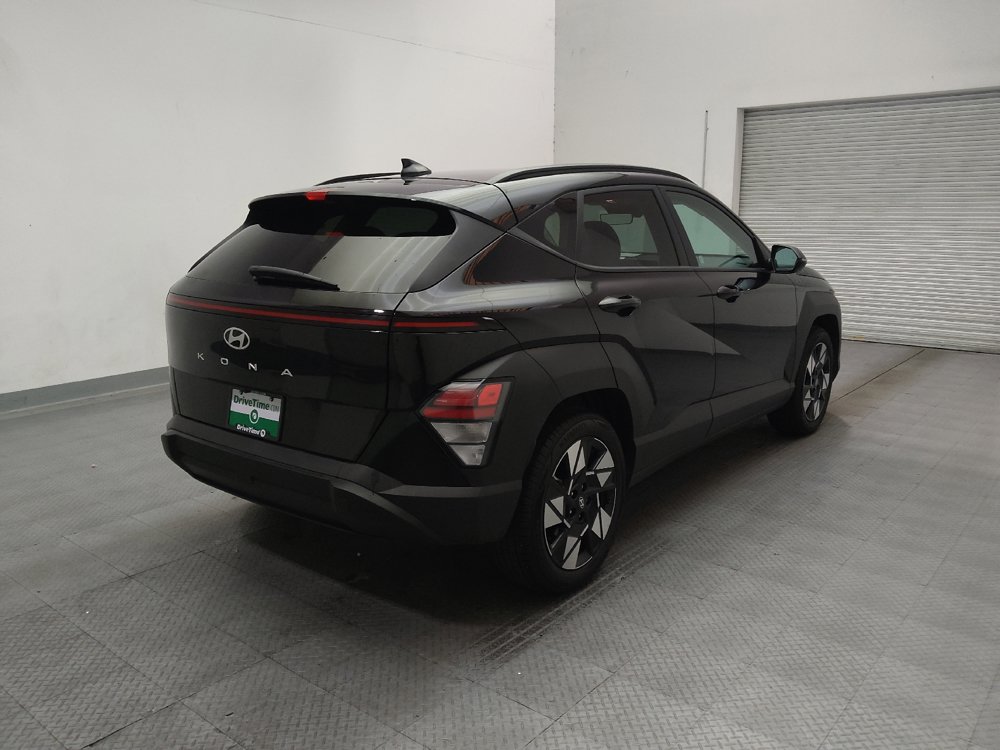 Used 2025 Hyundai Kona SEL FWD image 9
