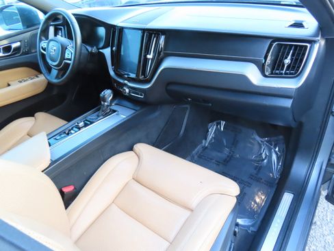 Used 2019 Volvo XC60 T5 Inscription w/ Protection Package Premier image 18