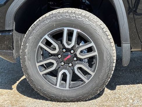 New 2026 GMC Sierra 1500 AT4 w/ AT4 Premium Package image 32