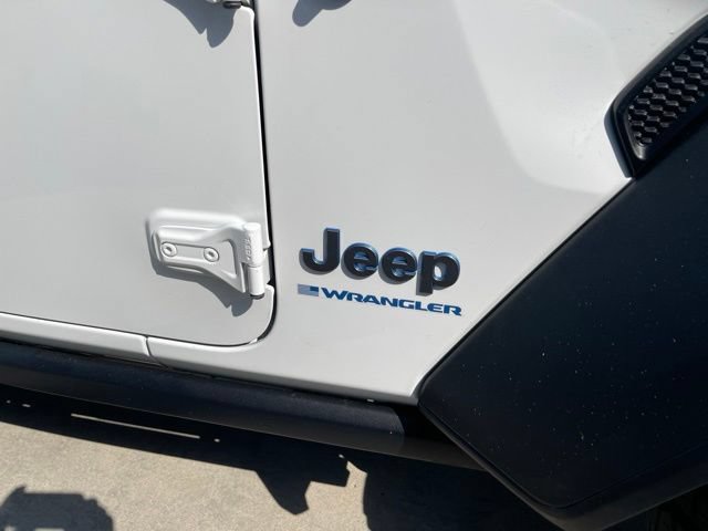 Used 2023 Jeep Wrangler Unlimited w/ Cold Weather Group AWD/4WD image 19