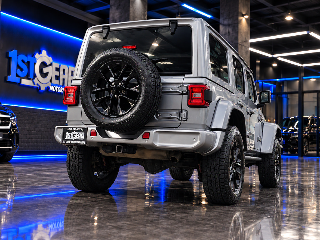 Used 2021 Jeep Wrangler Unlimited Sahara AWD/4WD image 11