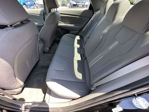 Used 2023 Hyundai Elantra SEL w/ Convenience Package FWD image 24