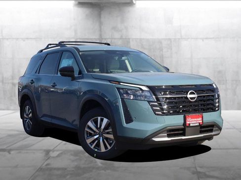 New 2026 Nissan Pathfinder SL AWD/4WD image 2
