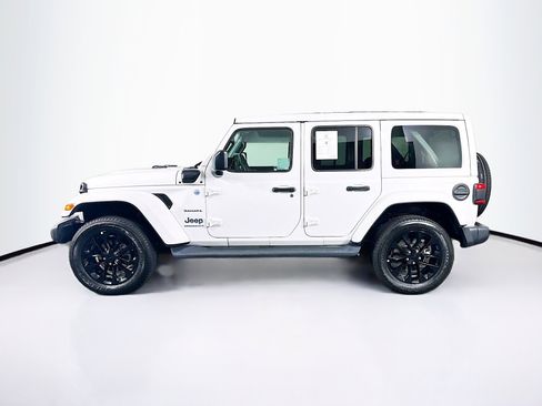 Used 2023 Jeep Wrangler Unlimited Sahara w/ Cold Weather Group AWD/4WD image 4