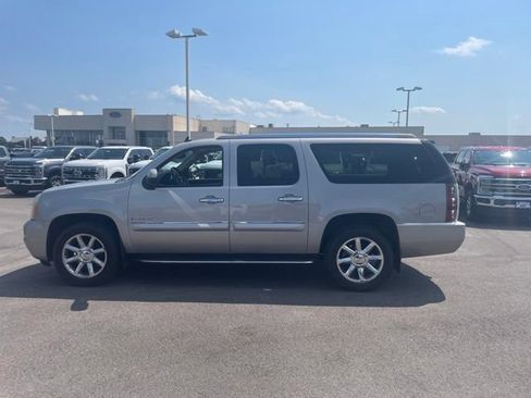 Used 2007 GMC Yukon XL Denali AWD/4WD image 7
