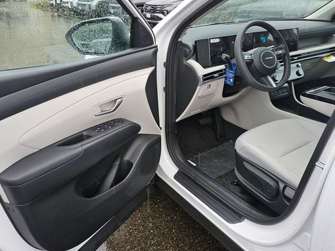 New 2026 Hyundai Tucson Blue SE image 17