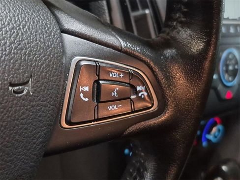 Used 2017 Ford Focus SE w/ Cold Weather Package image 18