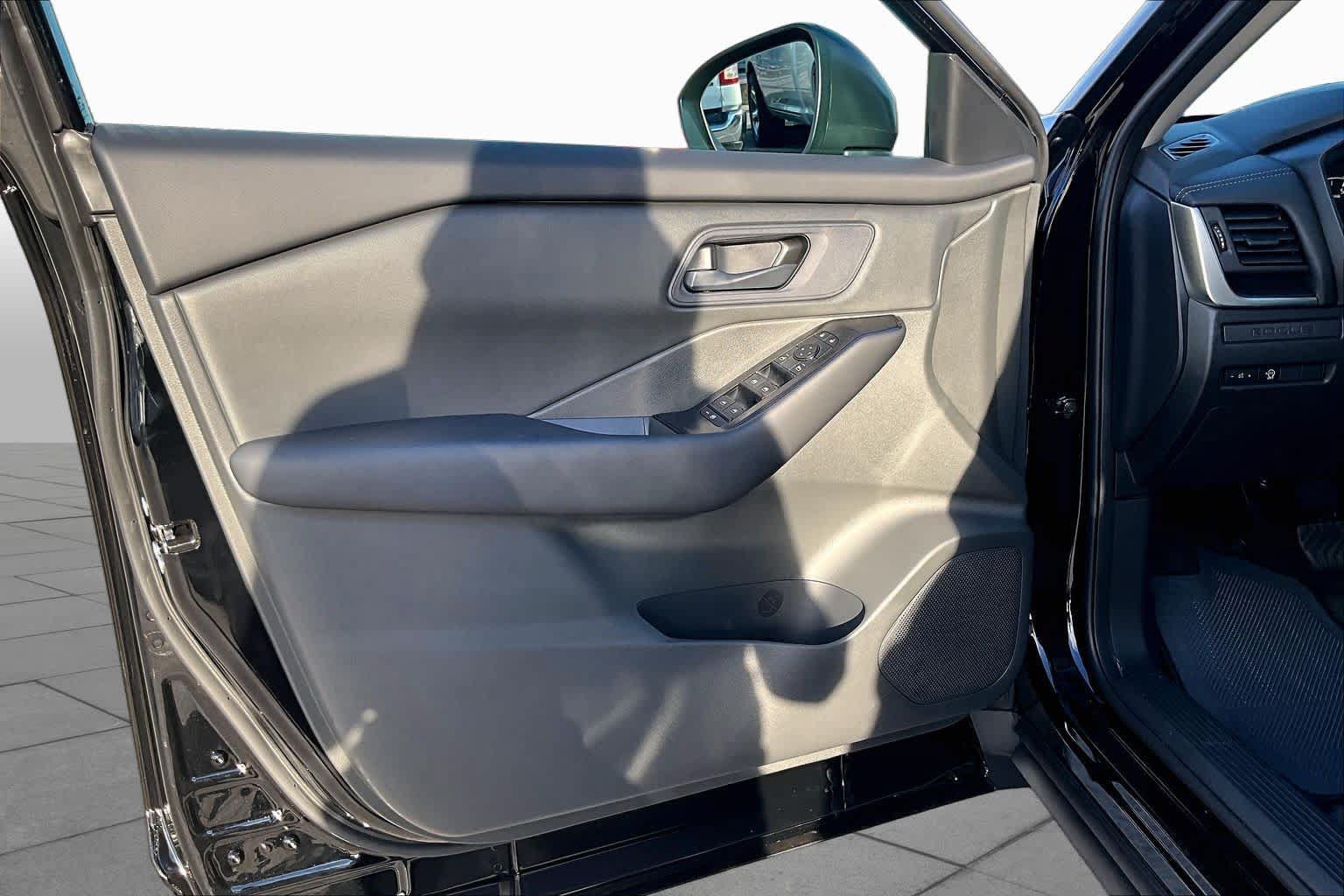 New 2027 Nissan Rogue S FWD image 10