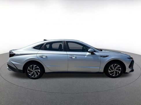Used 2026 Hyundai Sonata Blue FWD image 15