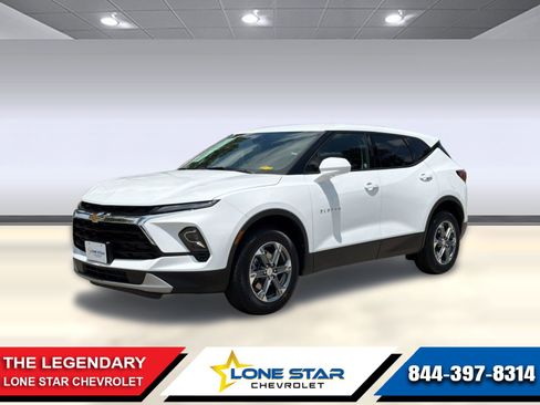 Certified 2025 Chevrolet Blazer LT FWD image 1