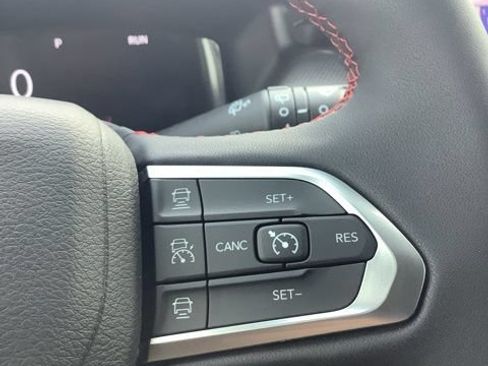 Certified 2025 Jeep Compass Trailhawk w/ Trailhawk Elite Group AWD/4WD image 31