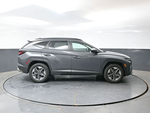 Used 2025 Hyundai Tucson SEL AWD/4WD image 3