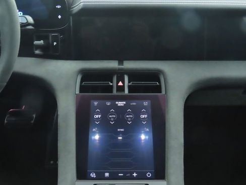 Used 2023 Porsche Taycan GTS image 14