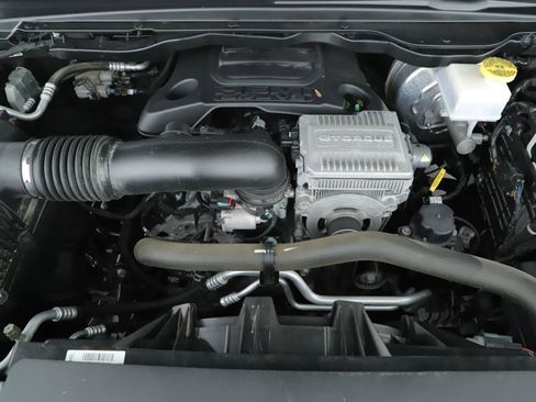 Used 2023 RAM 1500 Laramie AWD/4WD image 19