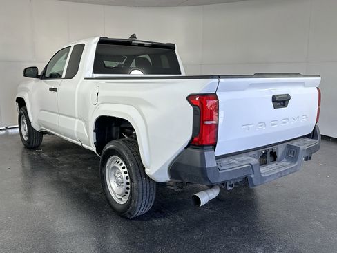 Used 2025 Toyota Tacoma SR image 8
