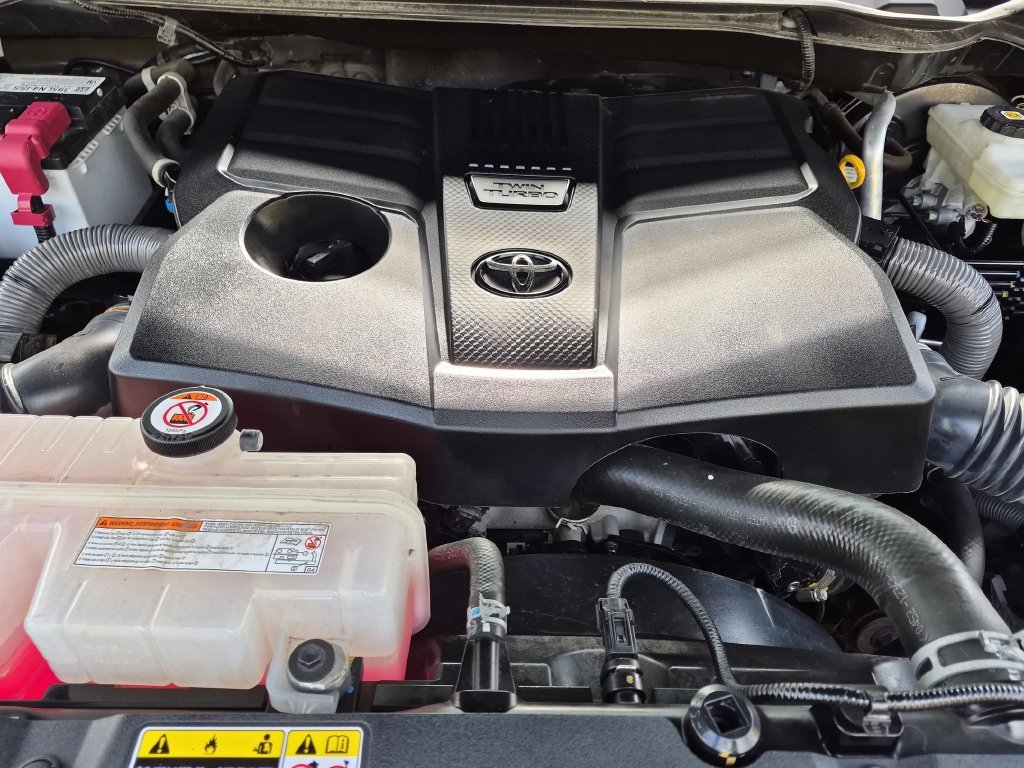 Used 2022 Toyota Tundra Limited w/ Power Package AWD/4WD image 24