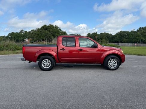 Used 2015 Nissan Frontier SV RWD image 6