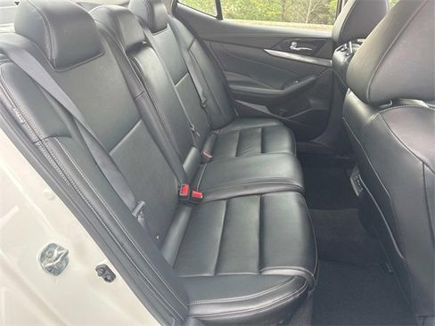 Used 2023 Nissan Maxima SL image 22