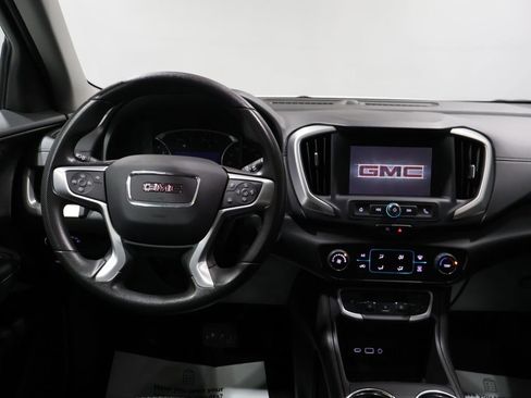 Used 2024 GMC Terrain SLE image 16