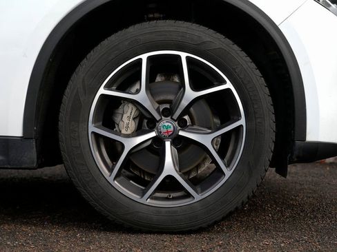 Used 2019 Alfa Romeo Stelvio Ti image 12