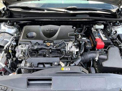 Used 2019 Toyota Camry LE FWD image 30